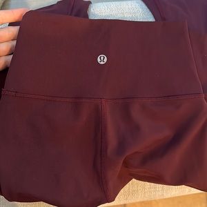 LuluLemon - wunder under